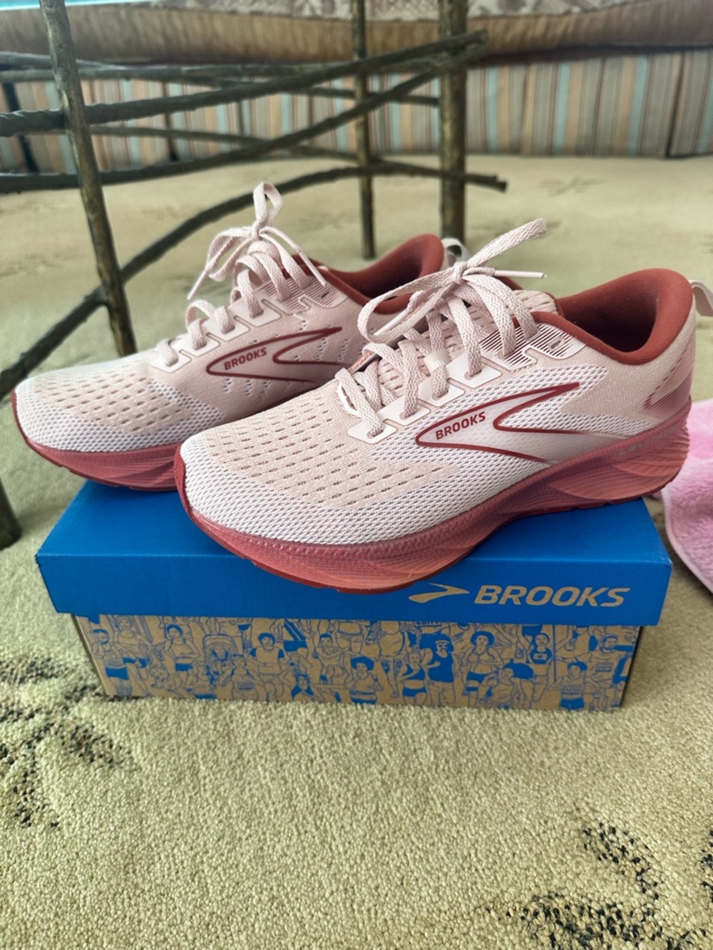 Brooks Levitate 6 - Energize Neutral - Picture 2 of 9